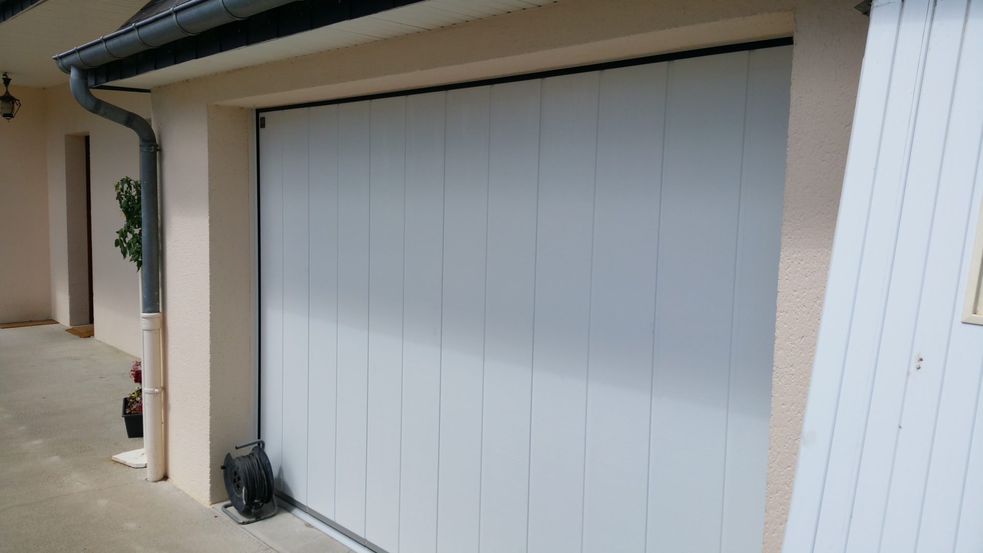 Blin Menuiserie Table Resine Porte De Garage Apres 103